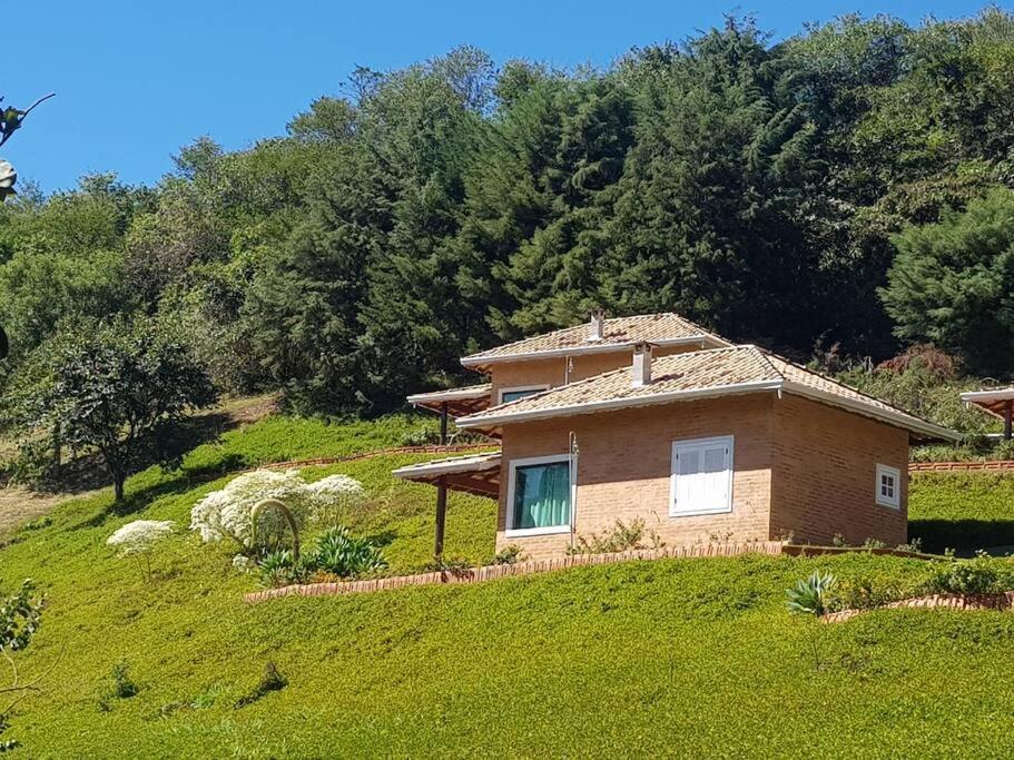Recanto Dos Beija Flores, Chale Lantana C Monte Alegre do Sul Exterior foto